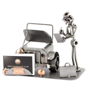 KFZ-SACHVERSTÄNDIGER MIT VISITENKARTEN-HALTER